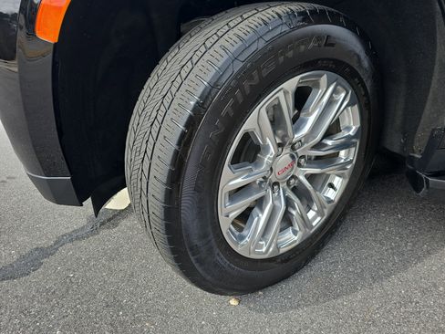 Used 2023 GMC Yukon XL SLT image 35