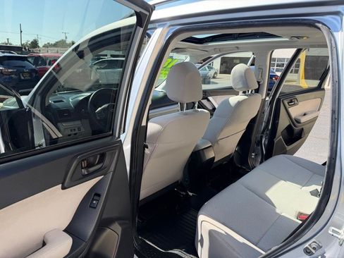 Used 2015 Subaru Forester 2.5i Premium AWD/4WD image 10