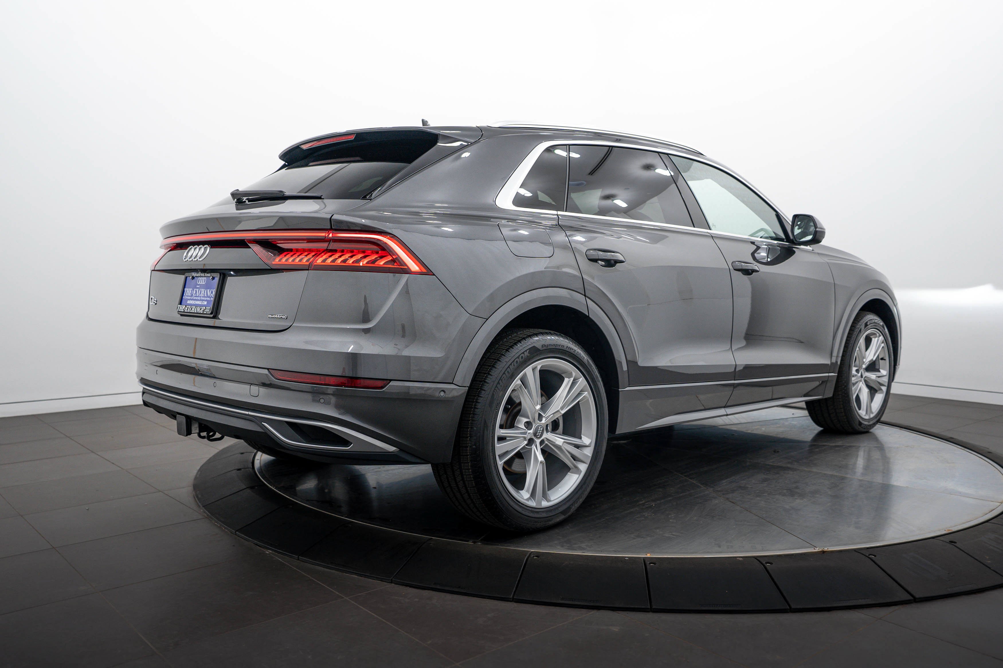 Used 2020 Audi Q8 Premium Plus AWD/4WD image 4