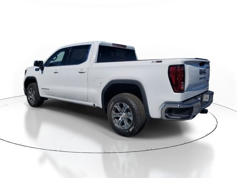 New 2026 GMC Sierra 1500 SLE w/ X31 Off-Road Package image 4