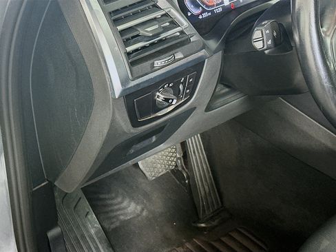 Used 2024 BMW X3 sDrive30i w/ Convenience Package RWD image 17