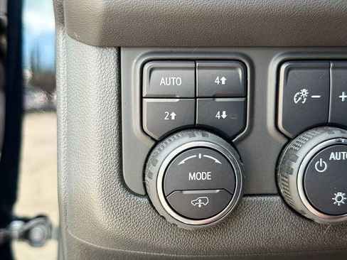 Used 2024 Chevrolet Tahoe Z71 w/ Z71 Off-Road Package image 35