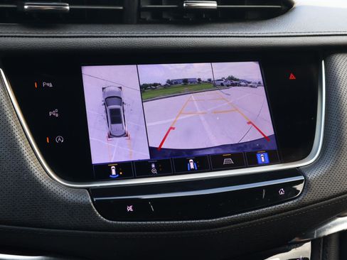 Used 2022 Cadillac XT5 Sportv w/ Technology Package AWD/4WD image 31
