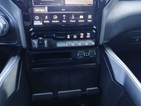 Used 2023 RAM 1500 Laramie AWD/4WD image 27