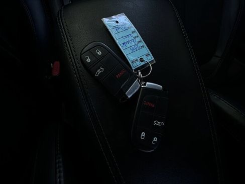 Used 2015 Chrysler 200 S FWD image 17