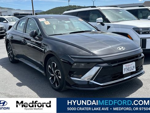 Used 2025 Hyundai Sonata SEL FWD image 1