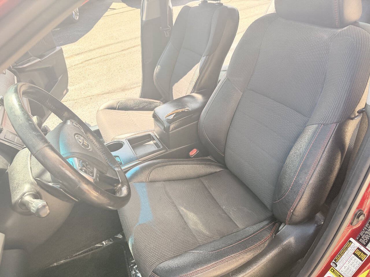 Used 2017 Toyota Camry SE FWD image 10