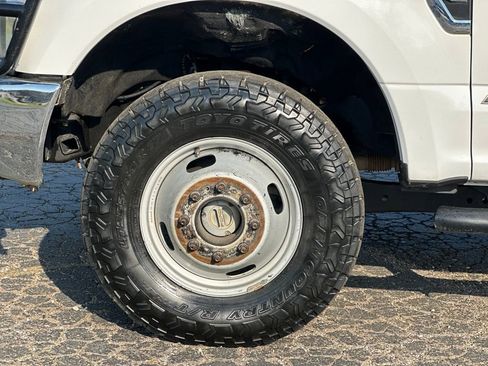 Used 2019 Ford F350 XL w/ Power Equipment Group AWD/4WD image 27