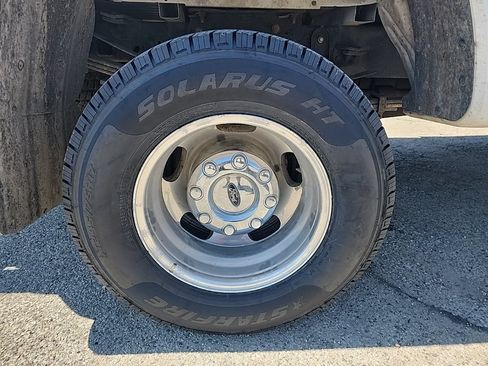Used 2017 Ford F350 Lariat w/ Lariat Ultimate Package AWD/4WD image 13