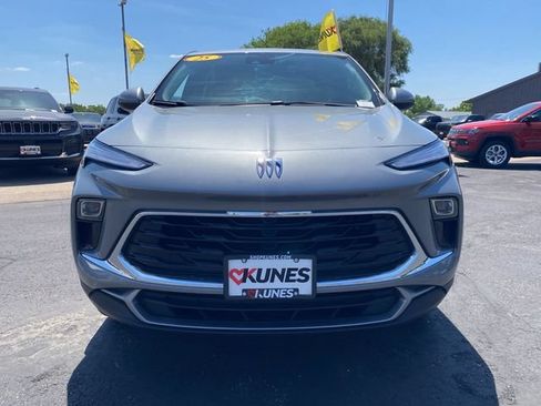 Used 2025 Buick Encore GX Preferred AWD/4WD image 14