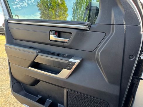 Used 2023 Toyota Tundra Platinum AWD/4WD image 14