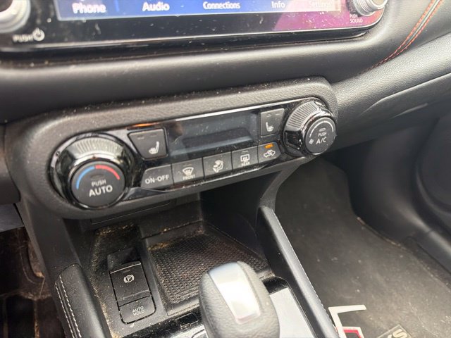 Used 2023 Nissan Kicks SR w/ SR Premium Package FWD image 26