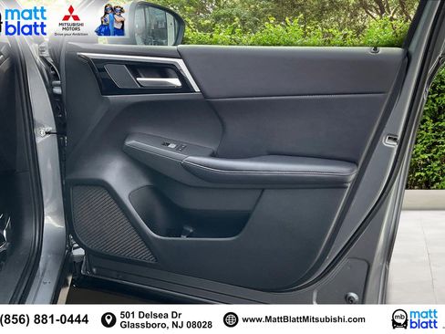 Used 2023 Mitsubishi Outlander SE image 26