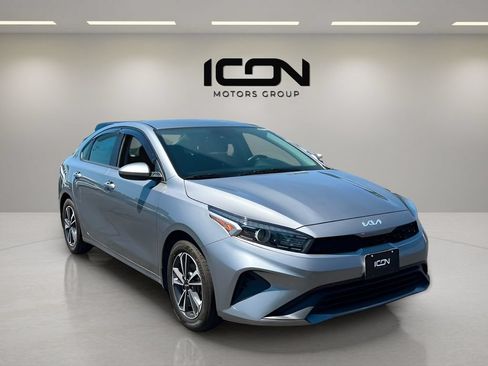 Used 2024 Kia Forte LXS FWD image 7