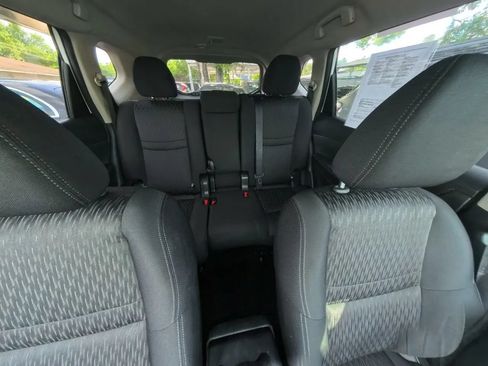 Used 2019 Nissan Rogue SV AWD/4WD image 28