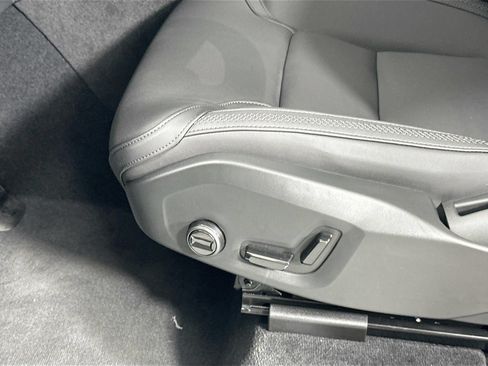 New 2026 Volvo XC90 B5 Plus w/ Protection Package Premier AWD/4WD image 19