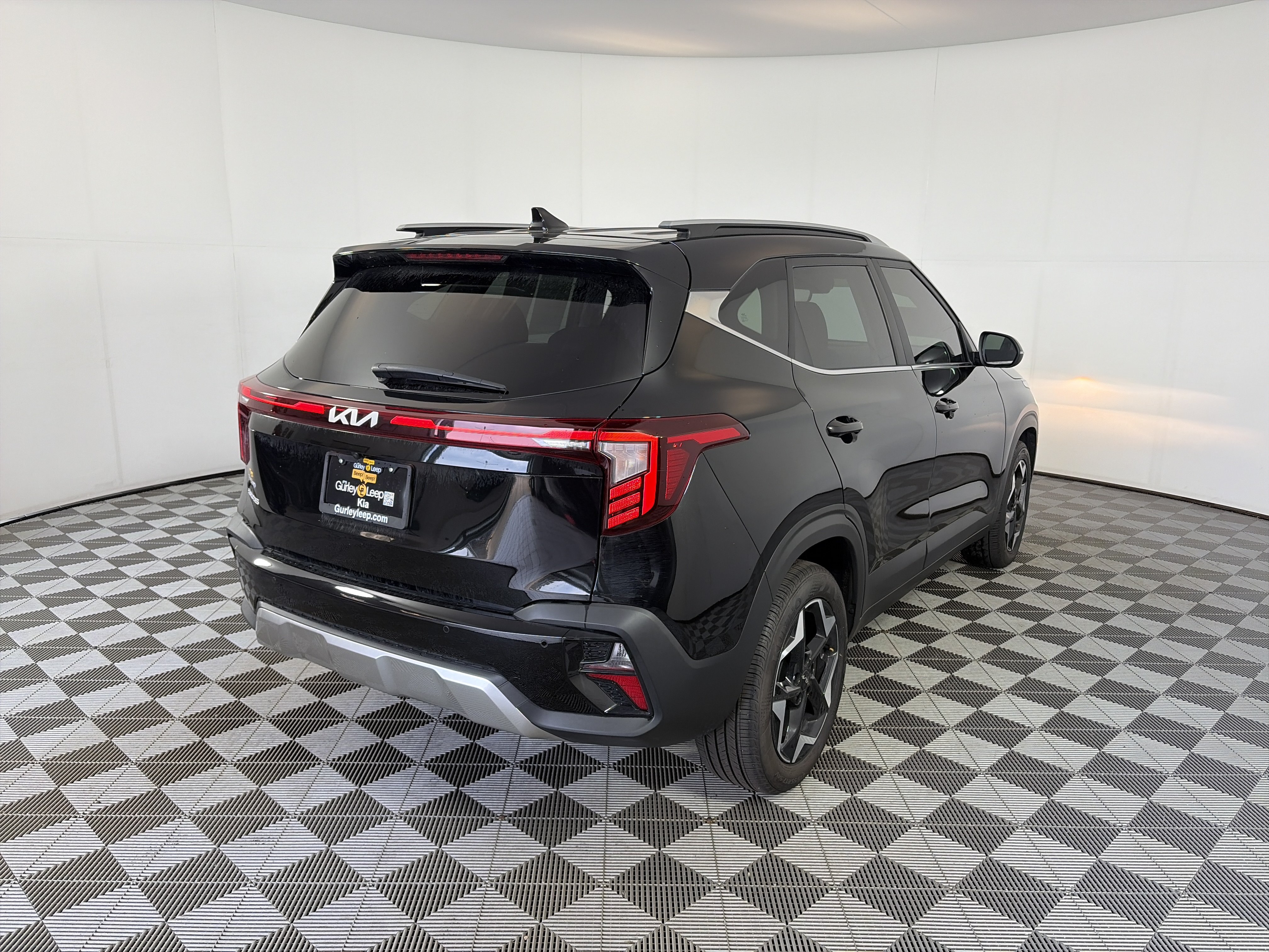 Certified 2026 Kia Seltos EX FWD image 10