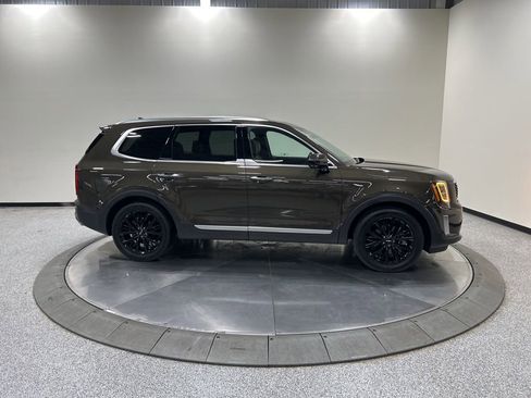 Used 2022 Kia Telluride SX w/ SX Prestige Package AWD/4WD image 6