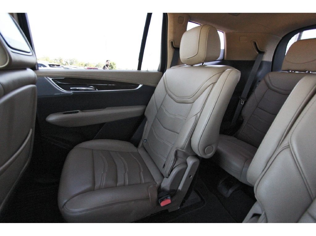 Used 2021 Cadillac XT6 Premium Luxury w/ Platinum Package FWD image 12