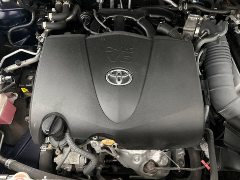 Used 2022 Toyota Highlander XSE image 30