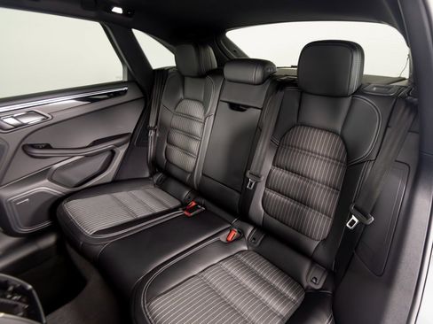 New 2026 Porsche Macan Turbo image 36