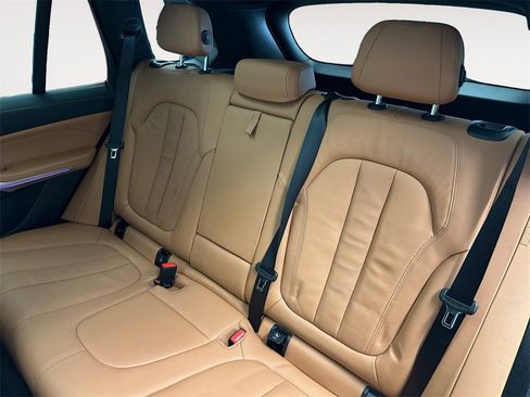 Used 2022 BMW X5 xDrive40i image 13