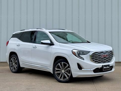 Used 2019 GMC Terrain Denali w/ Advanced Safety Package AWD/4WD image 8