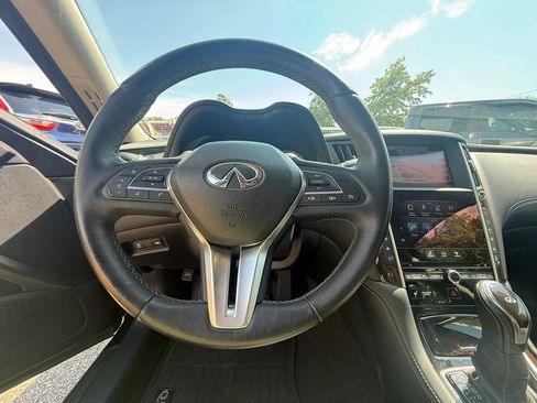 Used 2018 INFINITI Q50 Luxe w/ Essential Package (3.0T Luxe) AWD/4WD image 15