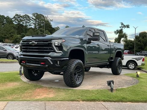 Used 2025 Chevrolet Silverado 2500 LTZ w/ Trail Boss Package AWD/4WD image 3