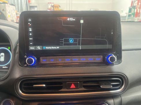 Used 2023 Hyundai Kona Limited image 13