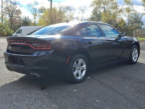 Used 2023 Dodge Charger SXT image 3
