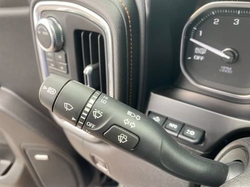 Used 2021 GMC Sierra 1500 AT4 w/ Technology Package AWD/4WD image 26