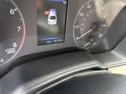 Used 2025 Toyota Corolla LE FWD image 5