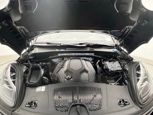 Used 2026 Porsche Macan image 26
