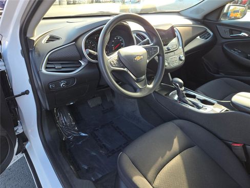 Used 2024 Chevrolet Malibu LT image 23
