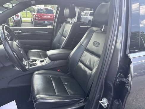 Used 2020 Jeep Grand Cherokee Overland AWD/4WD image 15