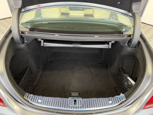Used 2020 Mercedes-Benz S 560 Sedan image 32