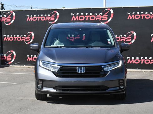 Used 2023 Honda Odyssey EX-L image 2