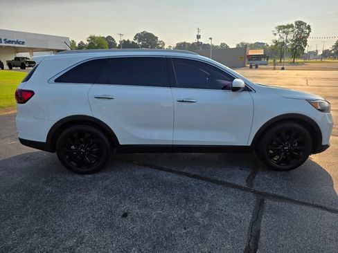 Used 2020 Kia Sorento EX FWD image 18