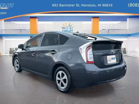 Used 2013 Toyota Prius One image 11