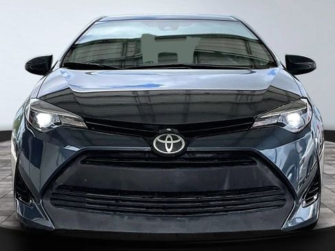 Used 2017 Toyota Corolla LE FWD image 2