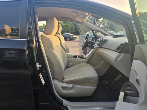 Used 2012 Toyota Venza LE image 22