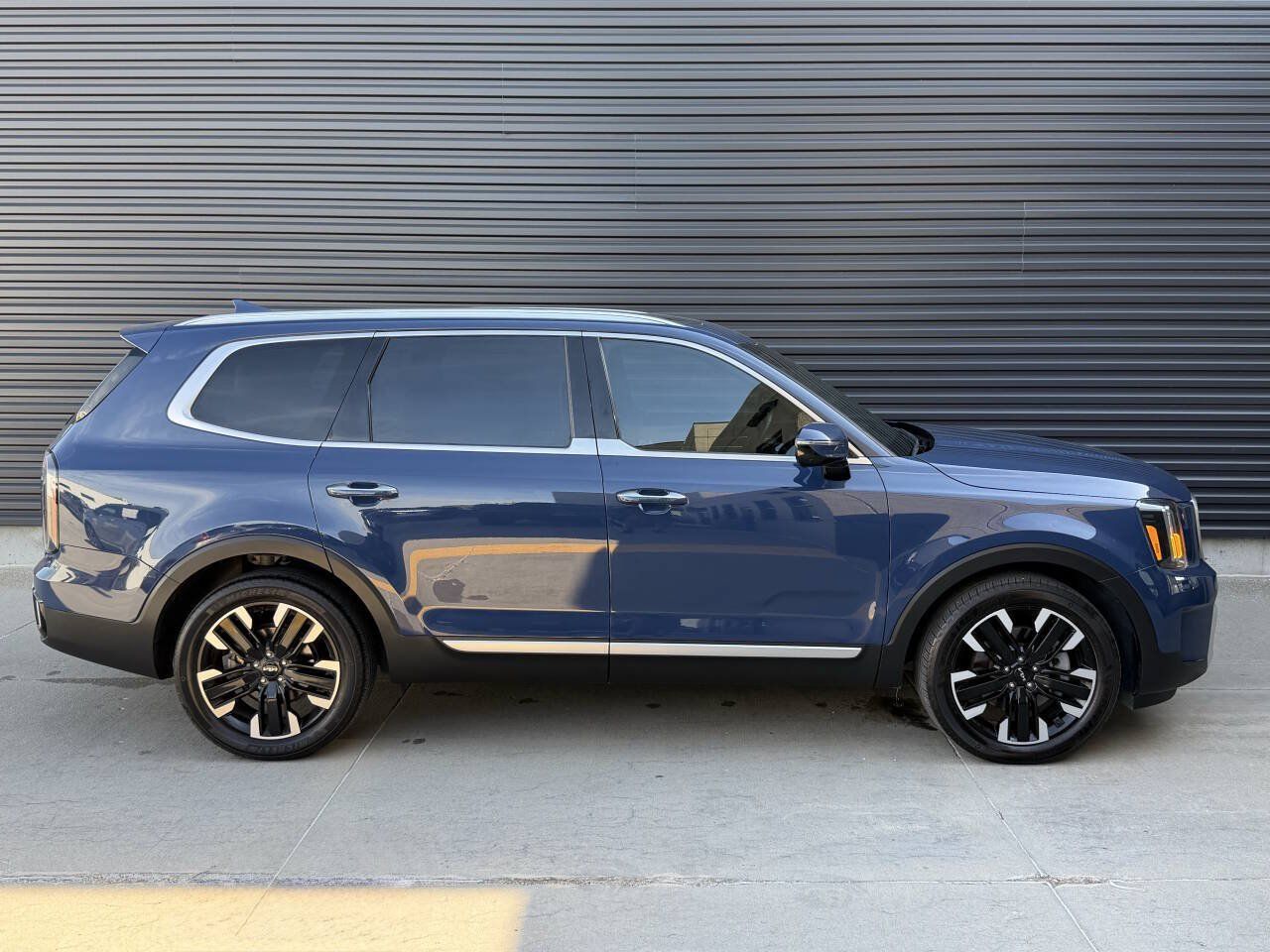 Used 2024 Kia Telluride SX AWD/4WD image 11