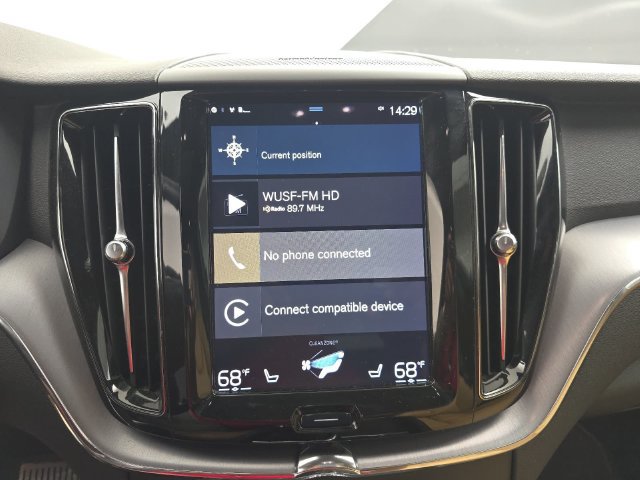 Used 2020 Volvo XC60 T6 Momentum AWD/4WD image 19
