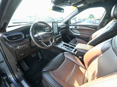 Certified 2021 Ford Explorer King Ranch w/ Premium Technology Package image 18