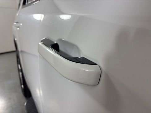 Used 2022 Jeep Wagoneer Series I w/ Premium Group I image 12