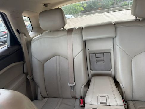 Used 2016 Cadillac SRX Luxury w/ Trailering Package FWD image 13