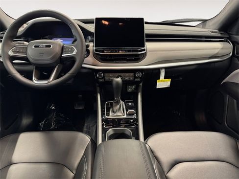 New 2026 Jeep Compass Limited image 10