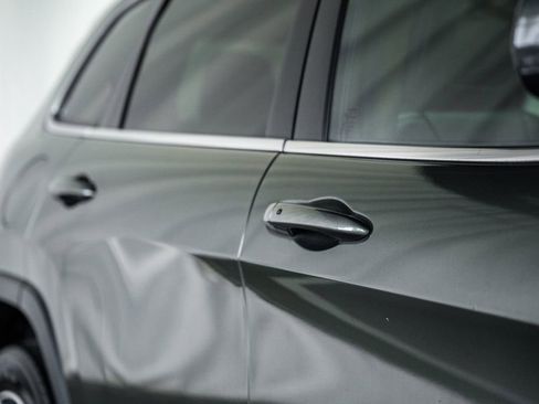 Used 2019 Jeep Cherokee Limited w/ Trailer Tow Group image 21