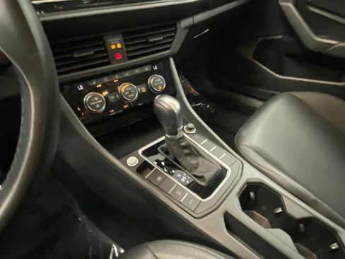 Used 2019 Volkswagen Jetta SE image 29